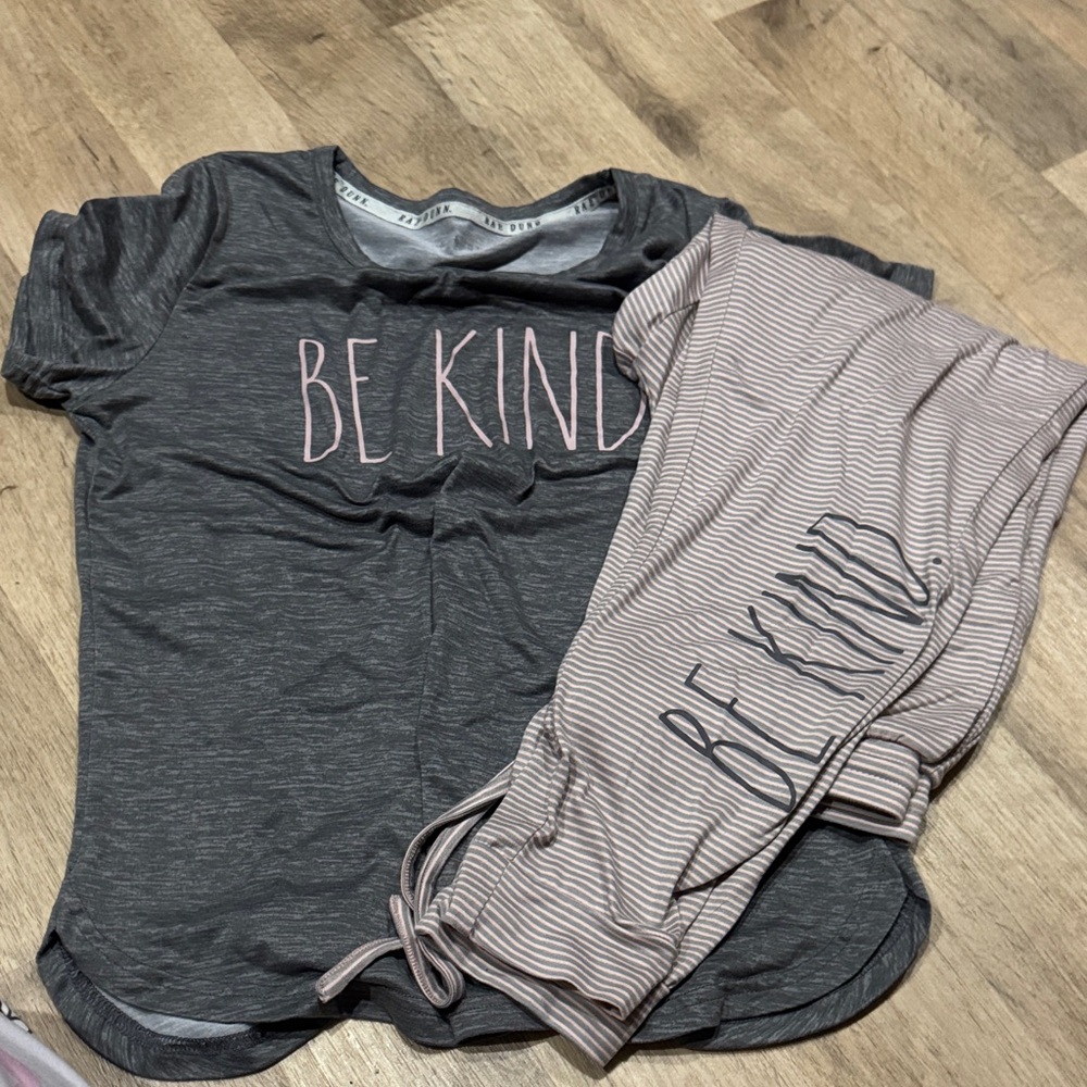 Rae Dunn Gray and Pink 'Be Kind' Lounge Set